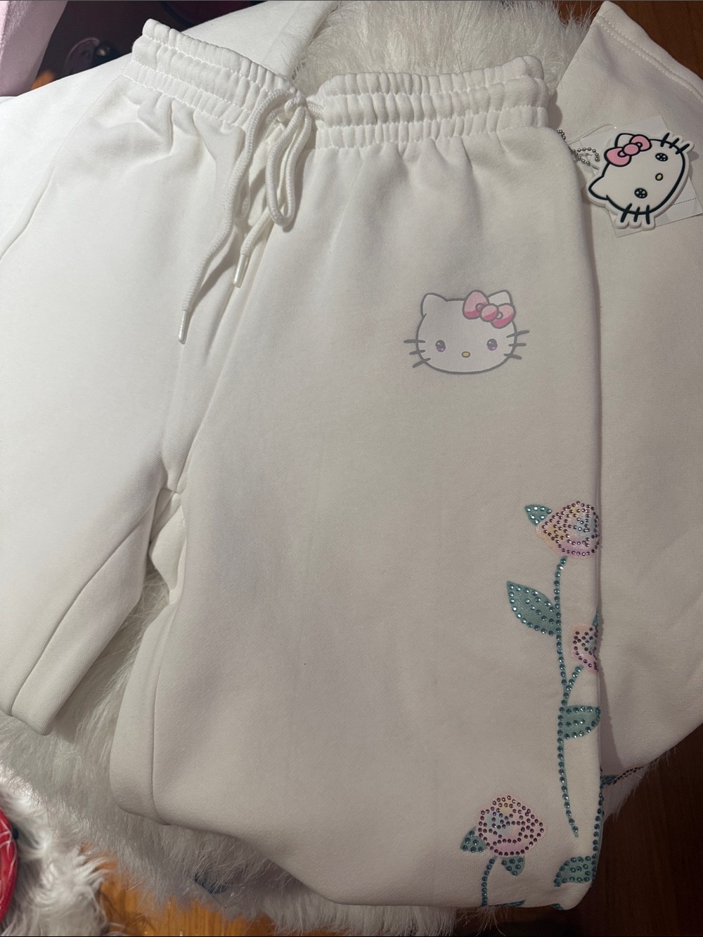 Forever 21 Hello Kitty White rhinestone Pants Small NEW